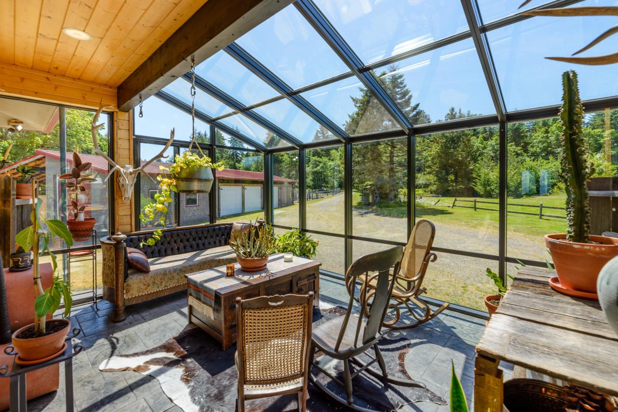 Luxury Equestrian Estate w/Beautiful Water Views - photo 12