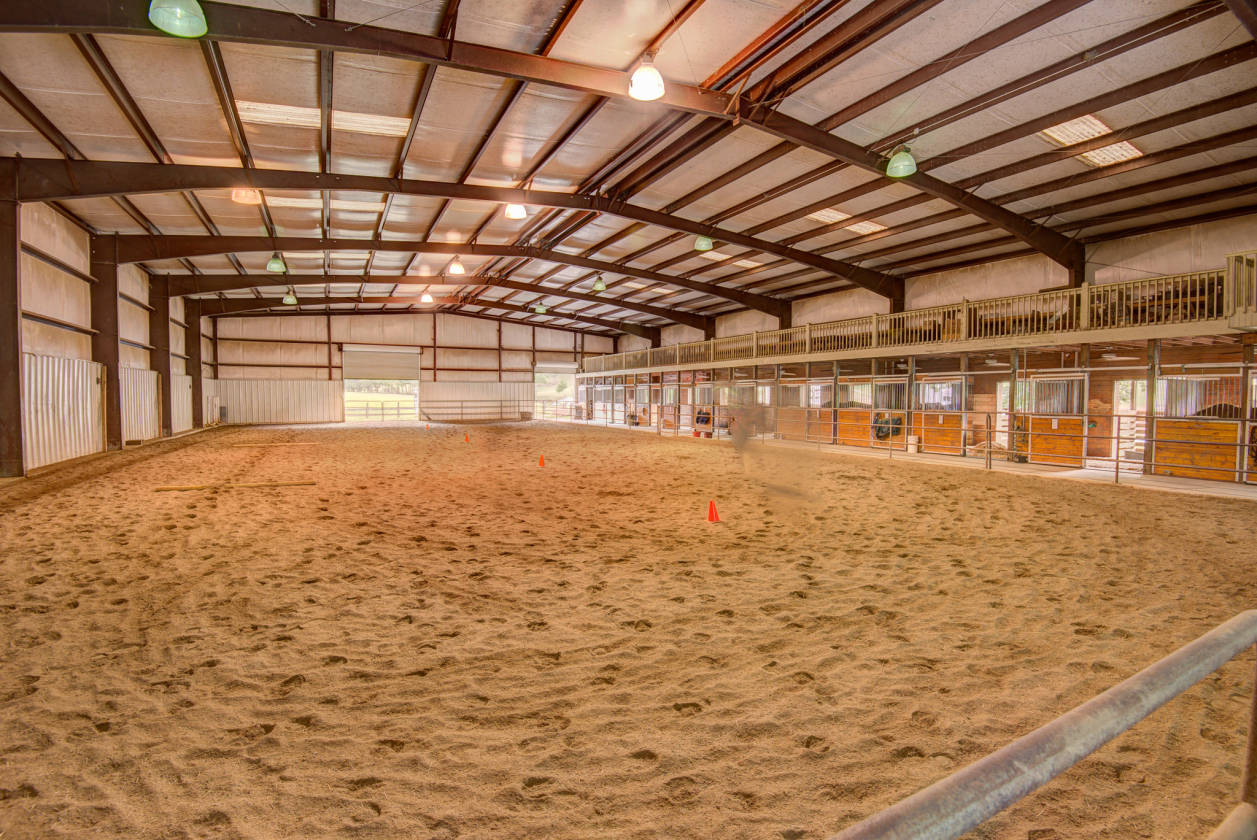 North Mountain Horse Estate Bordering U.S. National Forest