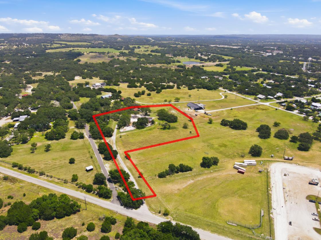 Home-Business! Hill Country Horse Home 5.79 Acres - photo 2
