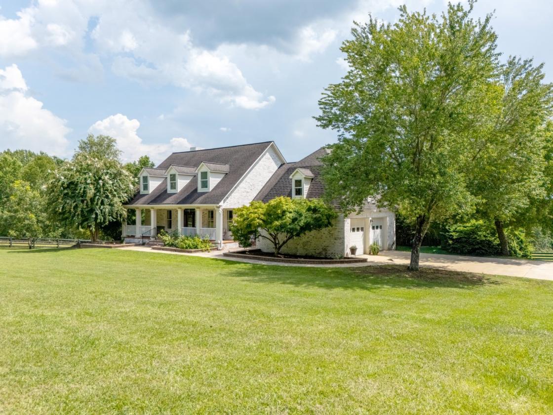 98+ Acre Estate w/ Pond, Pool, 4 Stall Horse barn - photo 2