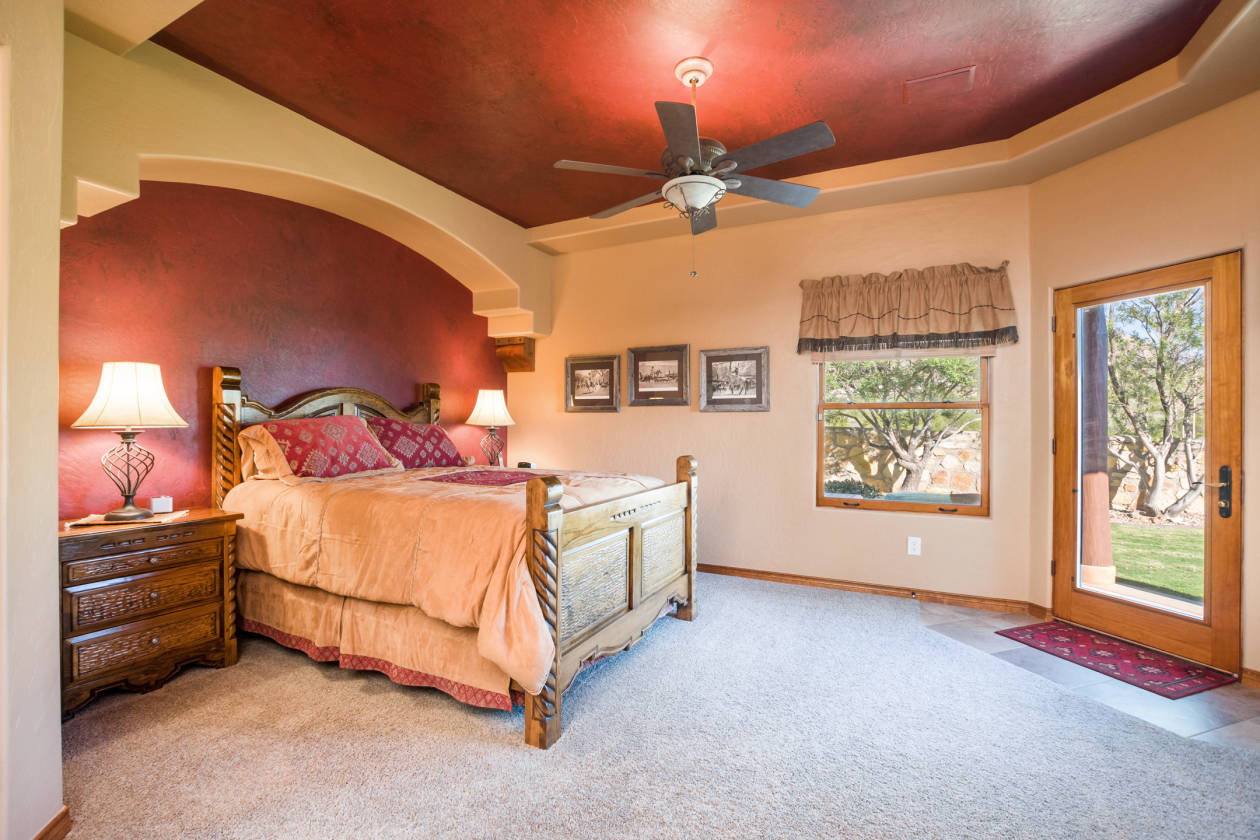 New Mexico Horse Property With AMAZING Riding Opportunities! Las