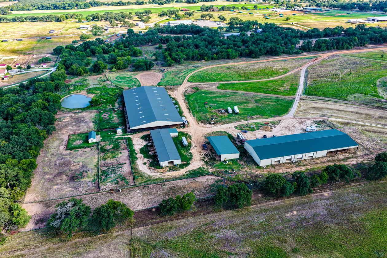 Income producing aquatread and covered arena - photo 16