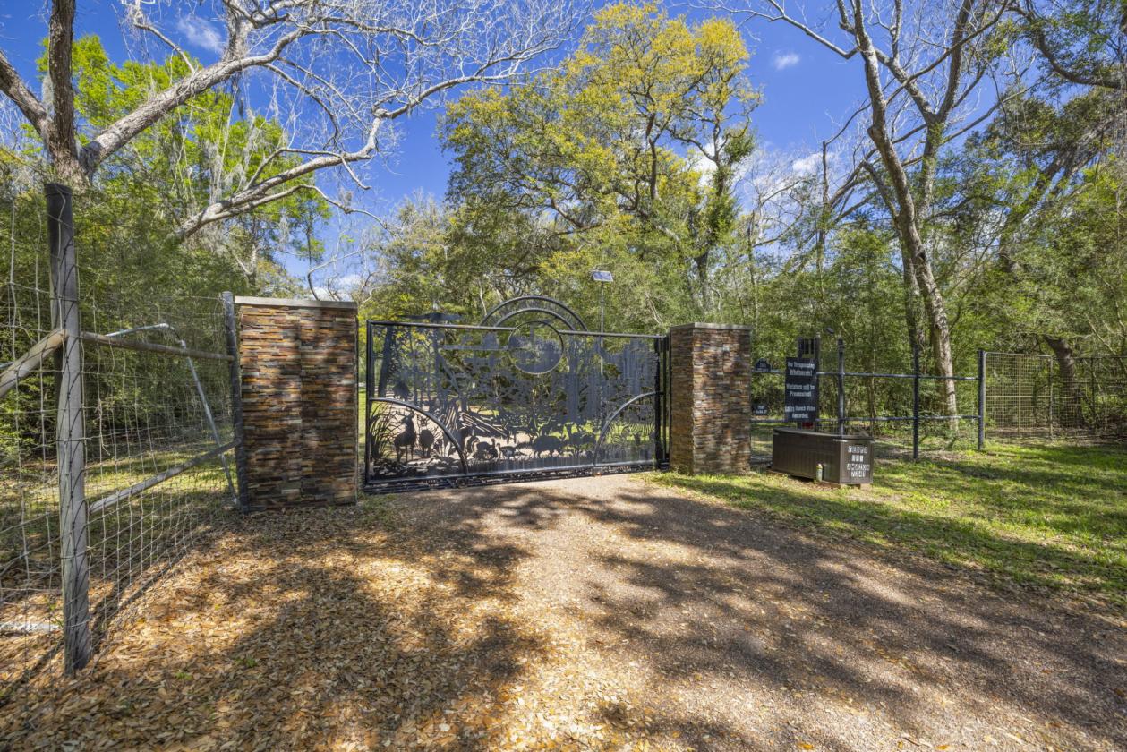 621 Acres of Texas Luxury - photo 22