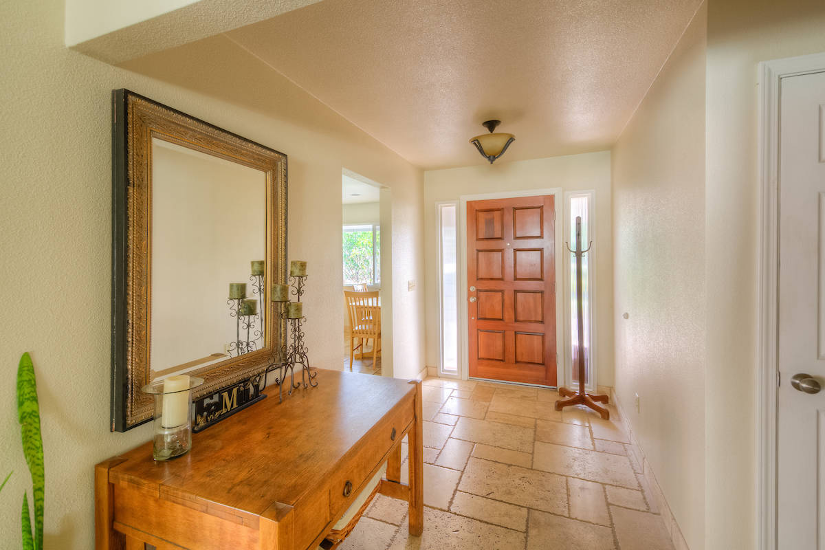 8.28 ACRES AND ROOM FOR THE HORSES!! Oroville, Butte County, California