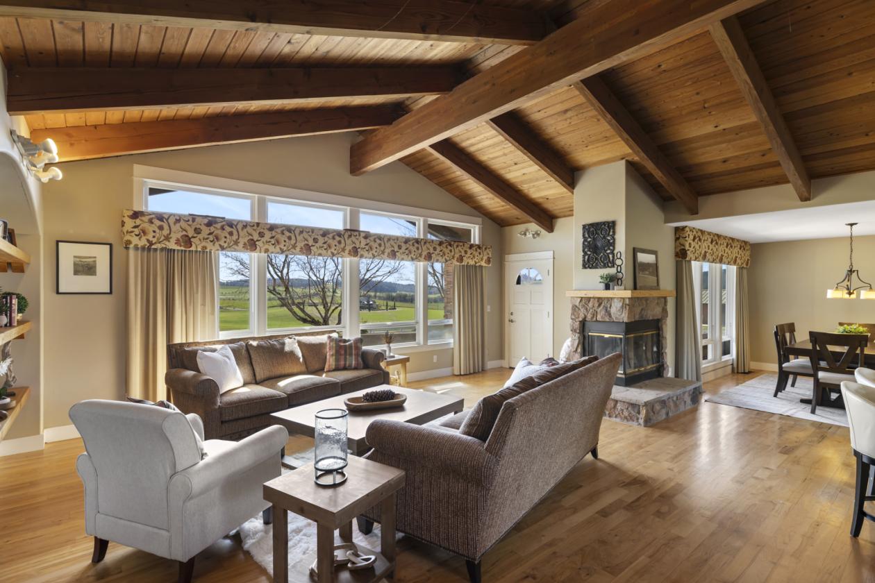 Turn-Key Equestrian Property with Trainer Quarters - photo 6