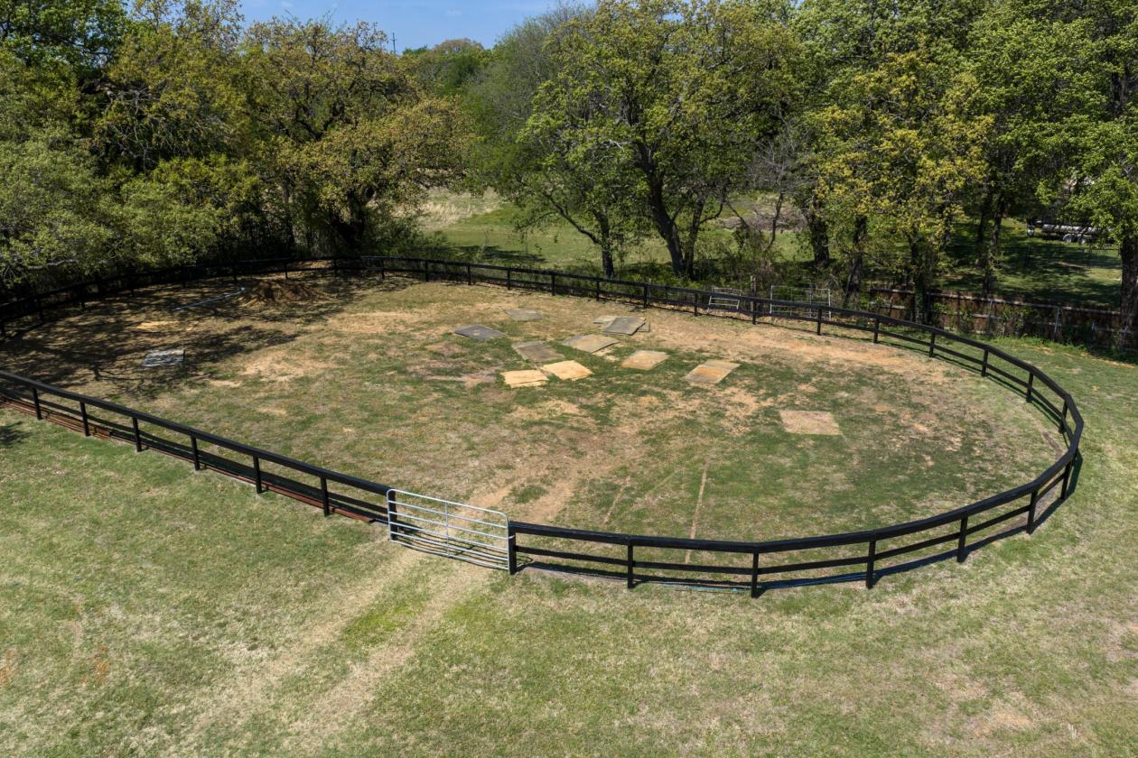 Prime Horse Property with Endless Potential - photo 24