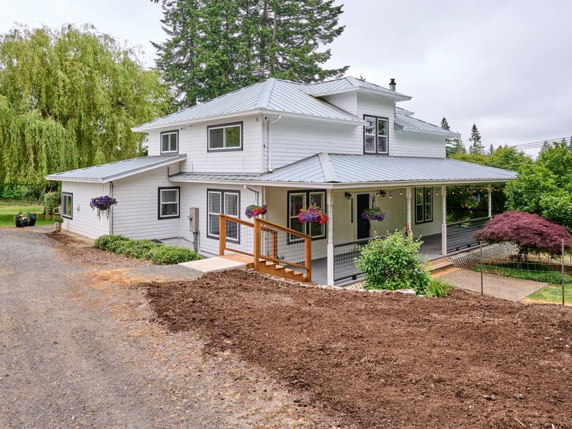 Horse Property for sale.