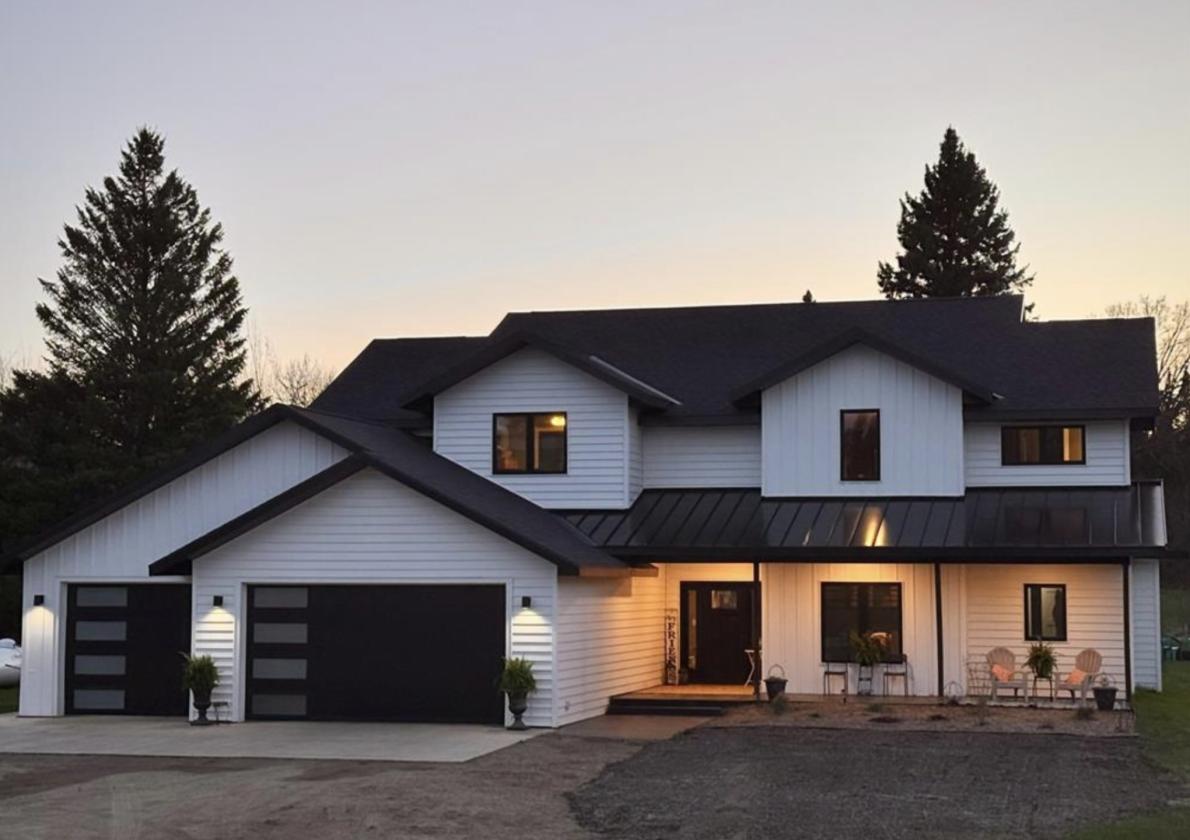 Modern Farmhouse on 36 Acres - photo 3