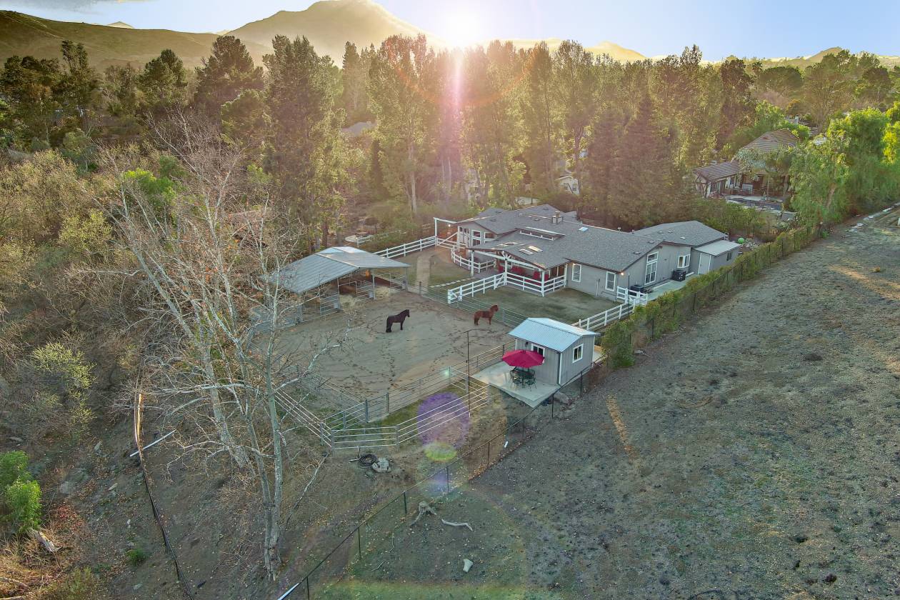 Horse Property for sale.