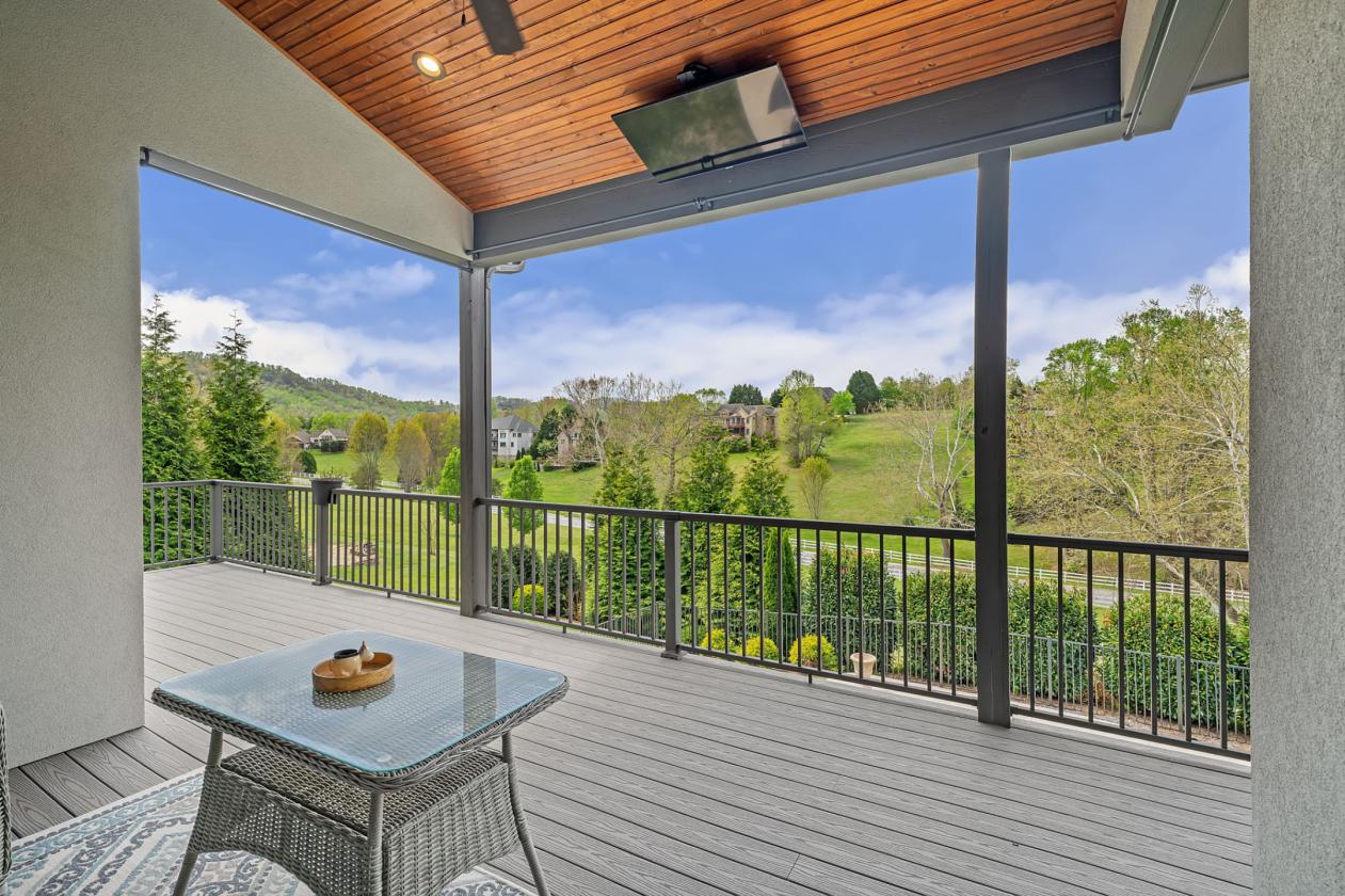 Luxury Home with Equestrian Lifestyle Access - photo 8