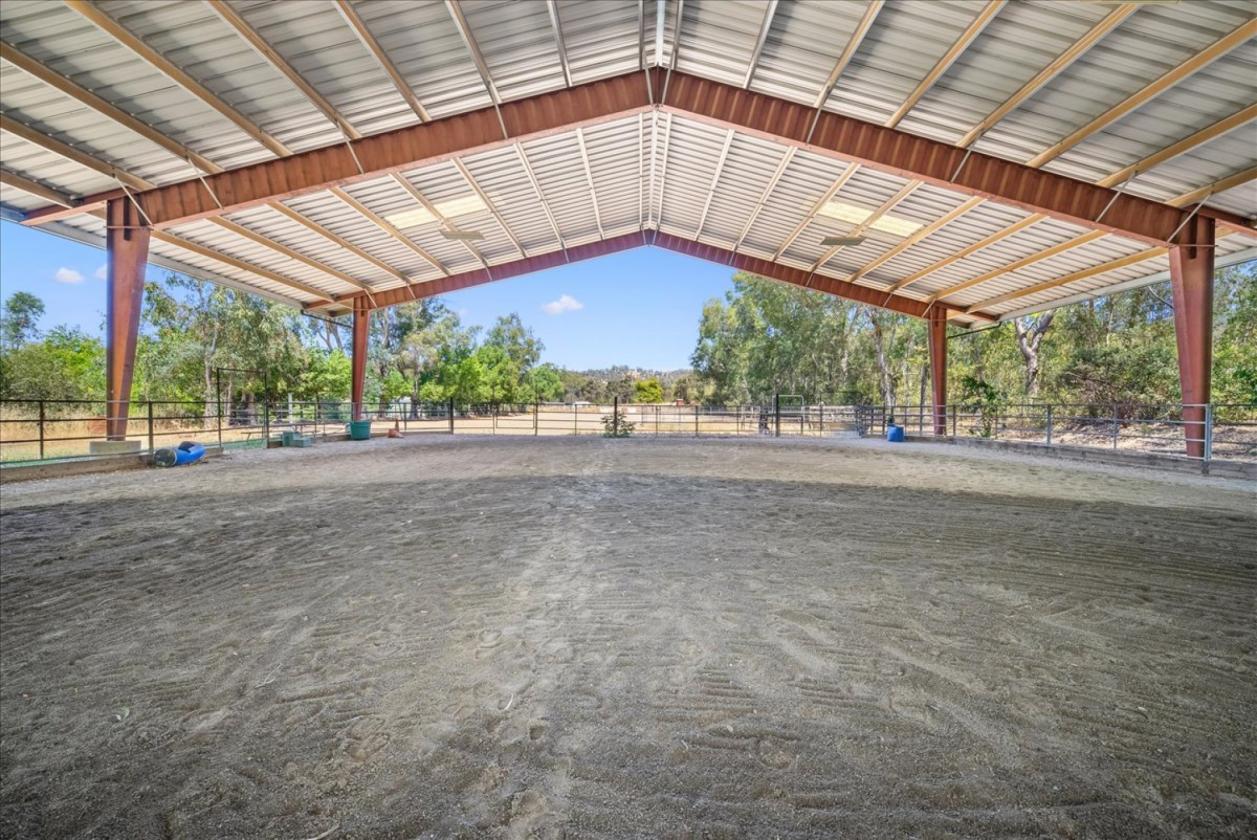 Professional Rodeo setup and Gorgeous House - photo 18