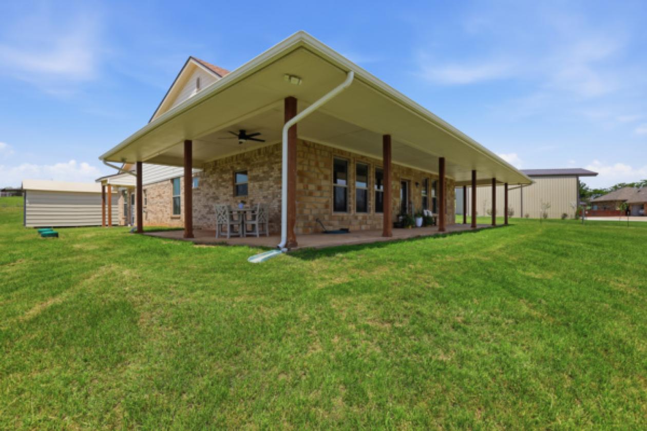 PRICE UPDATE! Turn-key horse property - photo 3