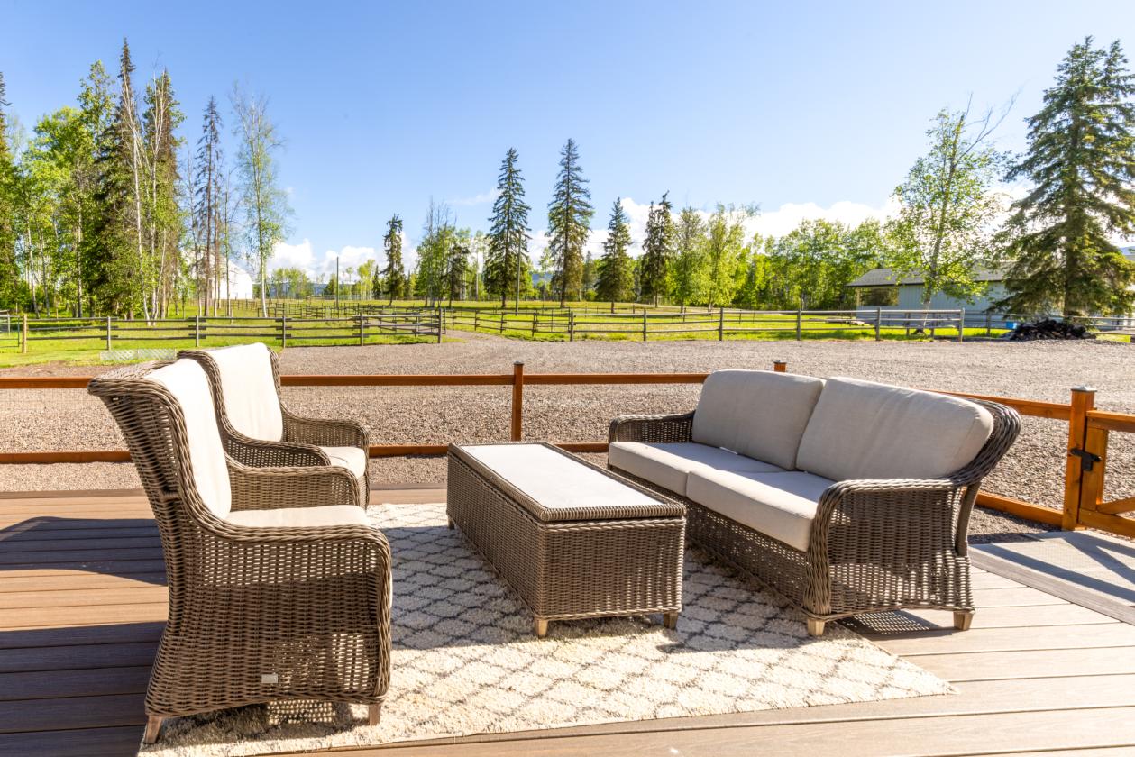 Luxury Equestrian Acreage - indoor/outdoor arenas - photo 14