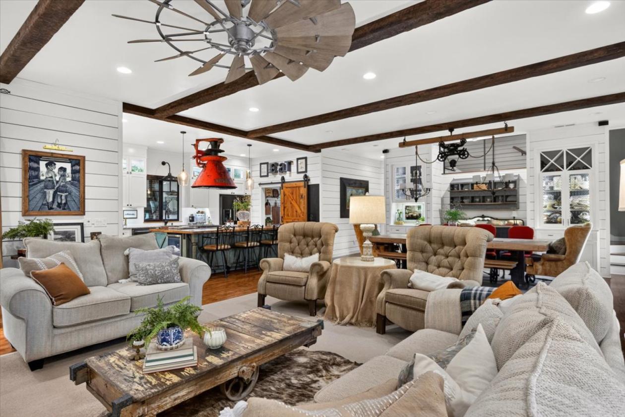 Luxury equestrian estate with 2 guest quarters - photo 15