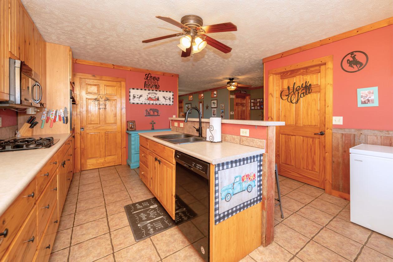 Income Producing Horse Boarding Facility - photo 20