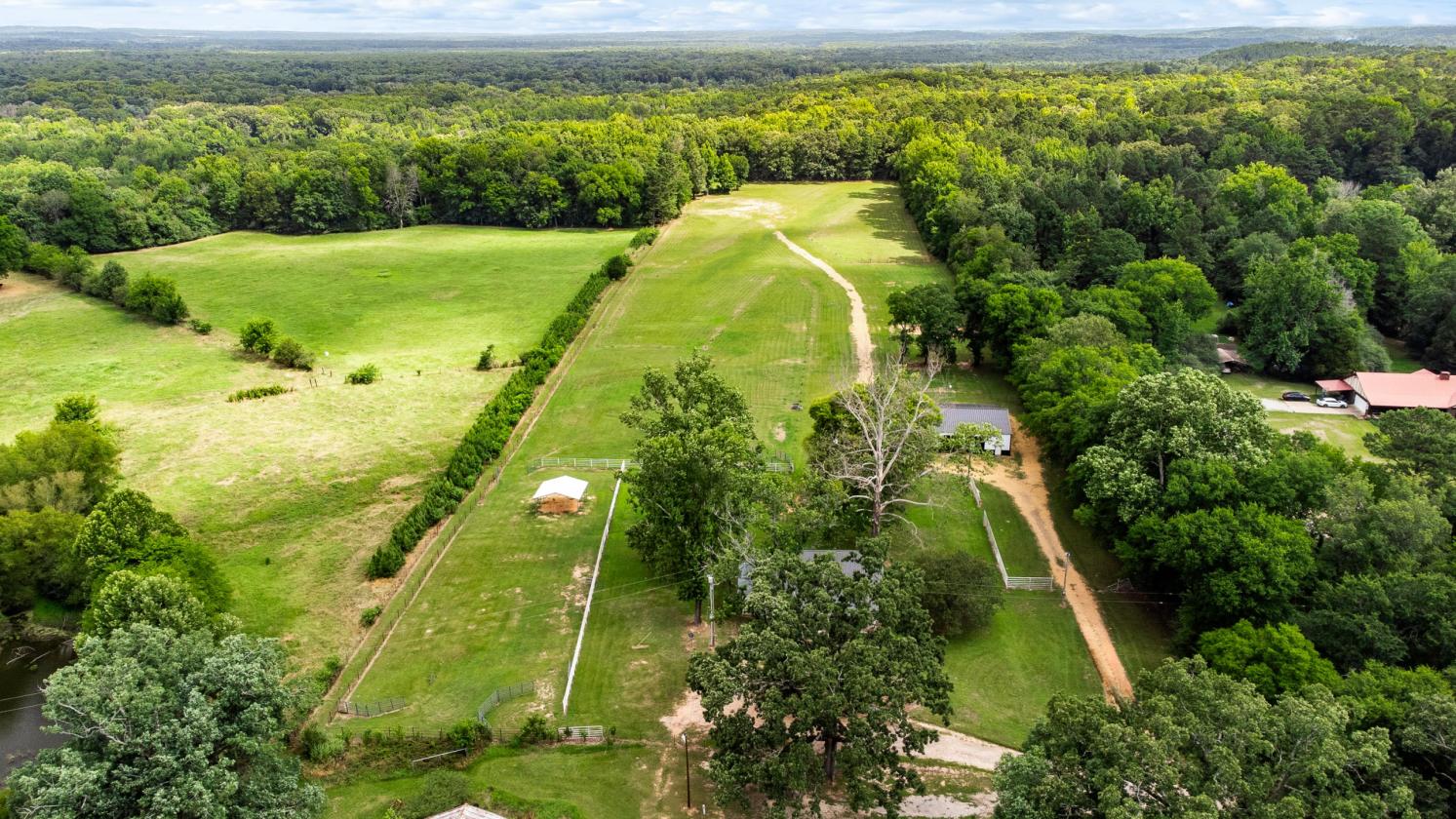 Beautiful Restored Farm House & The Perfect Land - photo 19