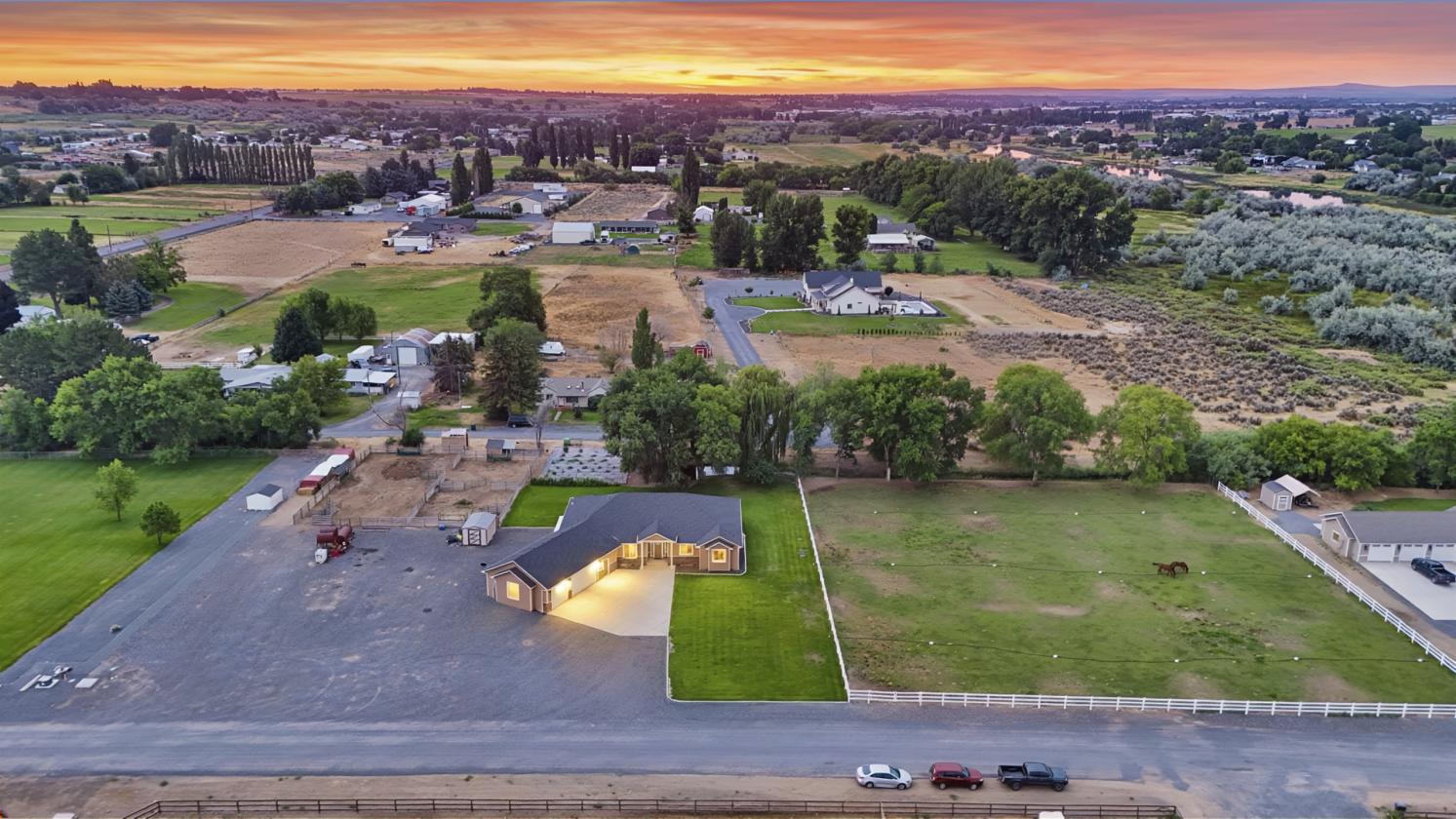 Modern Craftsman on 2.49± Irrigated Acres - photo 2
