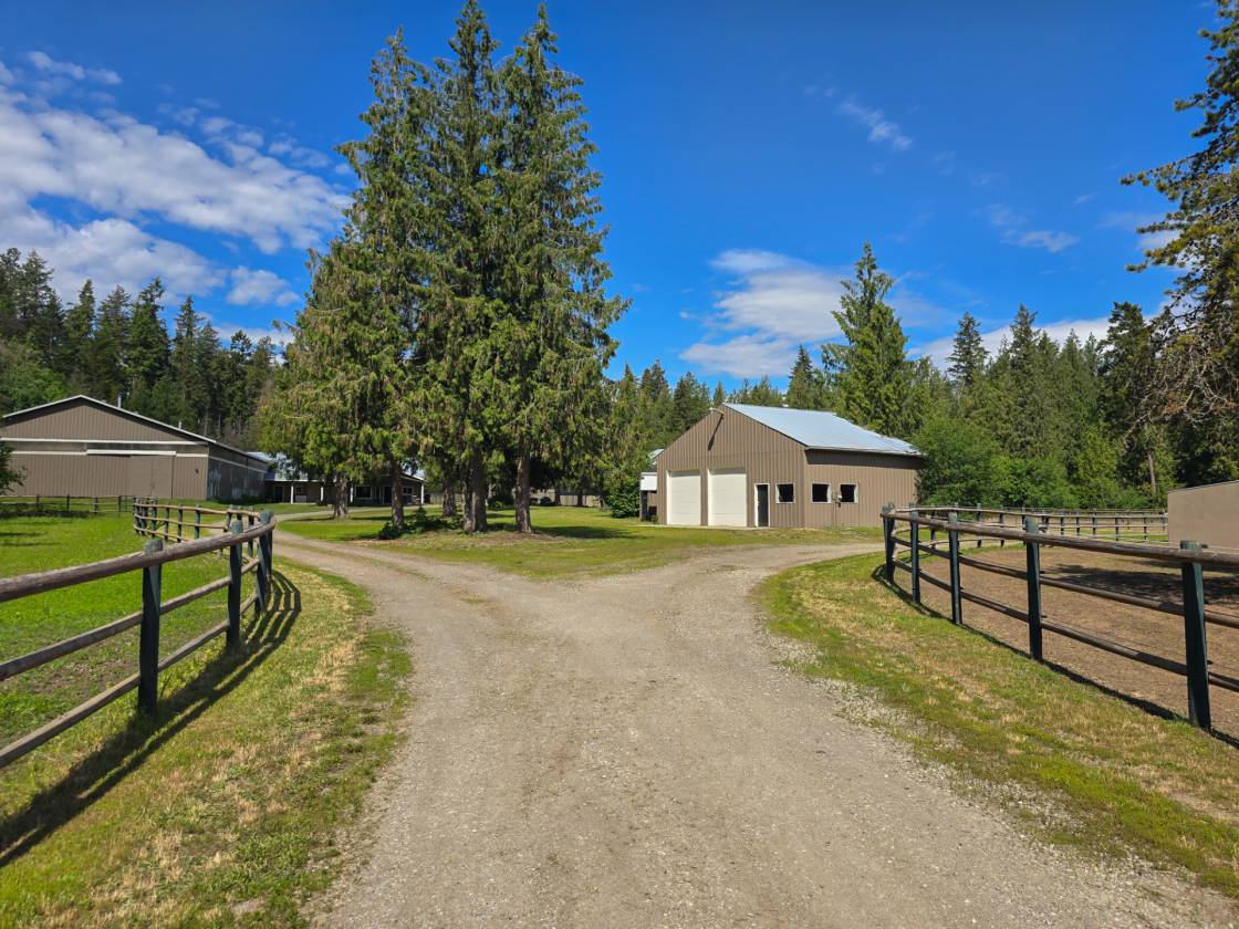 Equestrian Dream Estate - photo 26