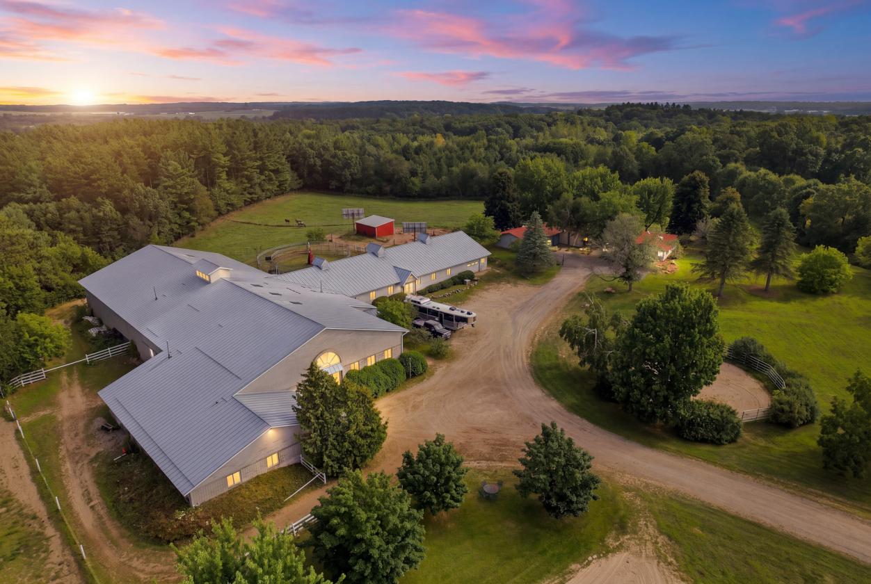 Luxury Equestrian Estate - photo 1