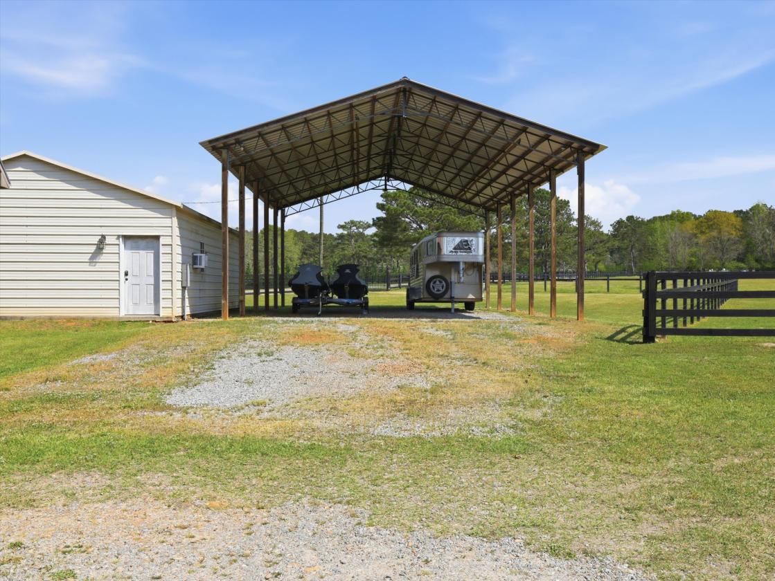 A PROPERTY WITH POSSIBILITIES! - photo 22