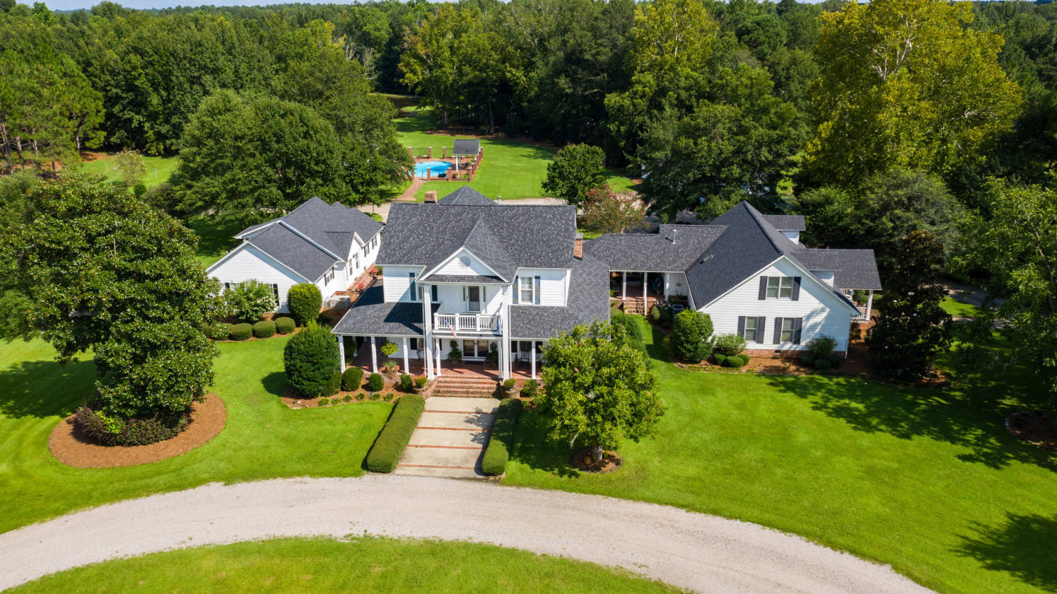 Magnificent Equestrian or Countryside Estate in North Carolina on 140