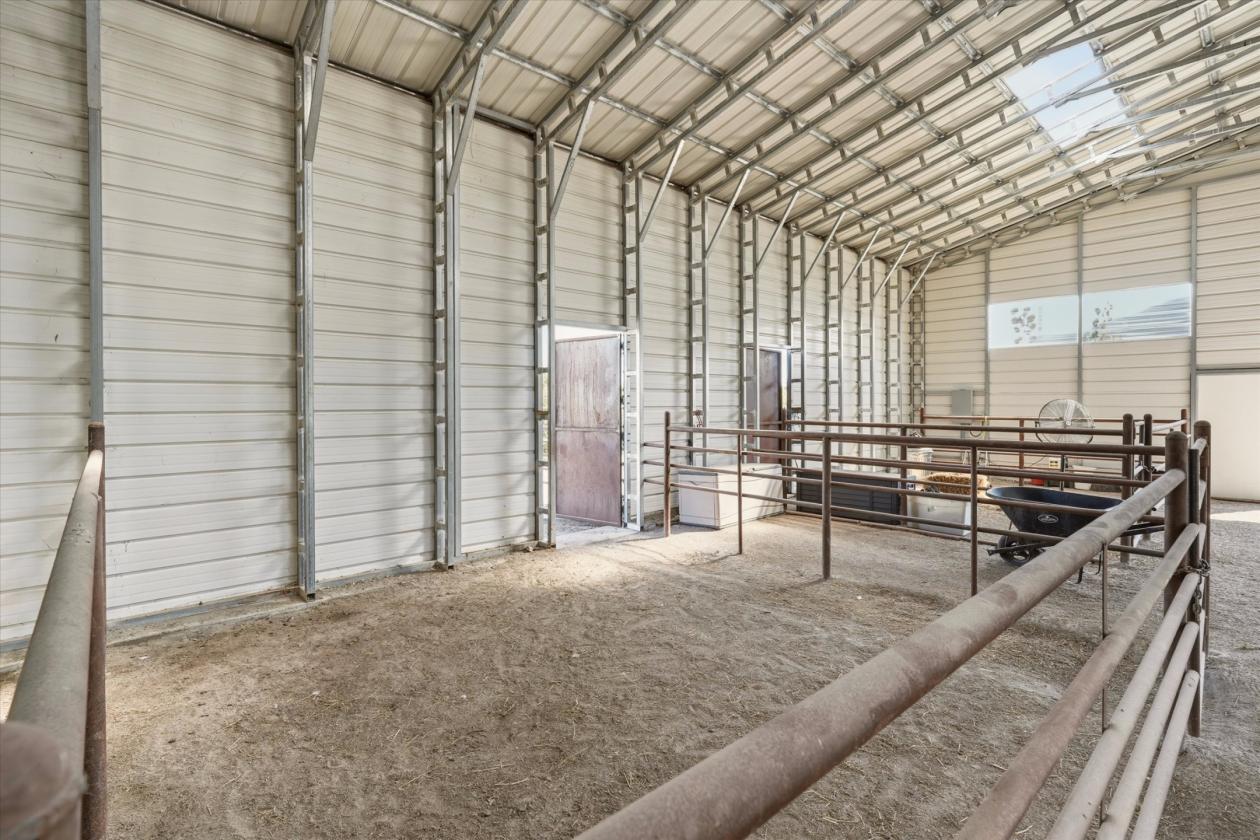 HORSE BARN WITH INDOOR ARENA — BUILT 2022 - photo 11