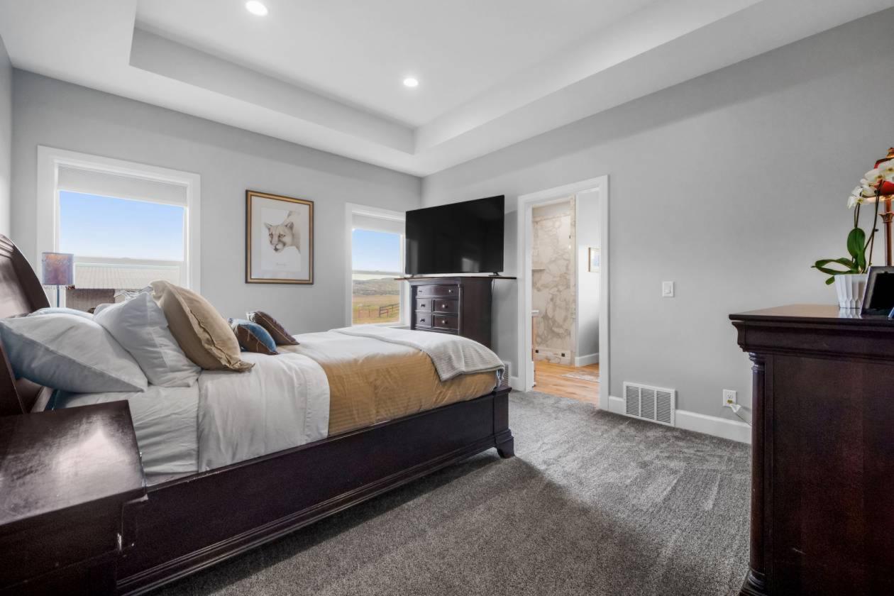 EXCEPTIONAL PARK CITY EQUESTRIAN ESTATE - photo 18