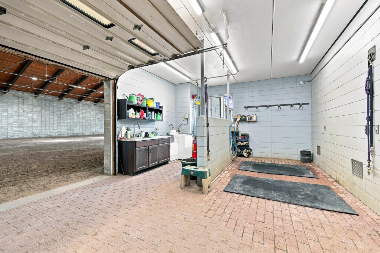 Luxury Equestrian Estate - photo 14