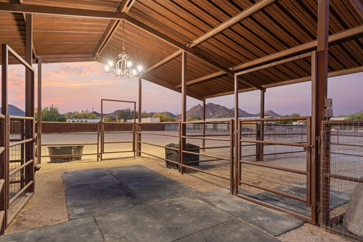 Rare and Charming Equestrian Property - photo 6