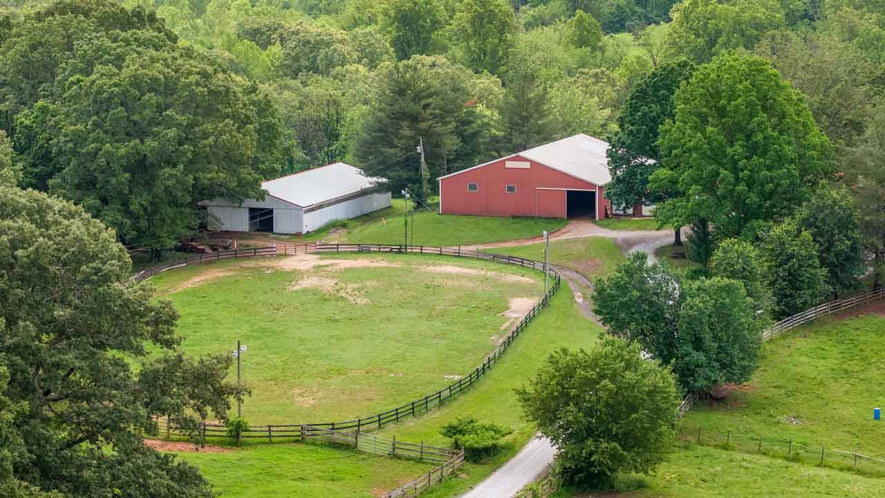 Horse Property for sale.