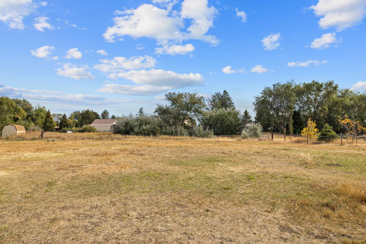 Horse Lovers Dream - Everything you need on 3.5 Ac - photo 11