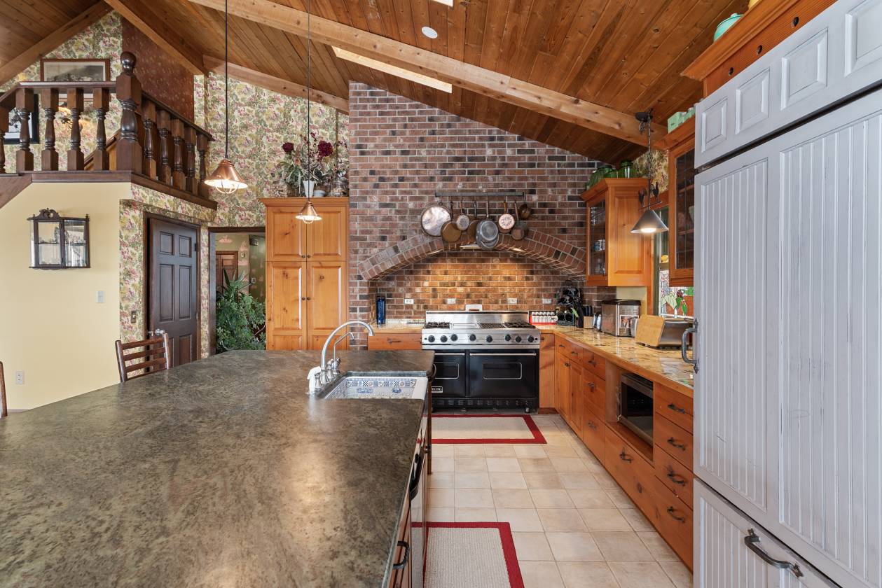 Upscale Equestrian Property WIth Lake Views Hennepin County, Minnesota