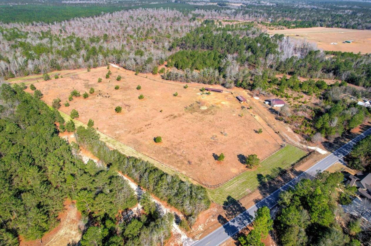 Beautiful 61-Acre Horse Property - photo 5