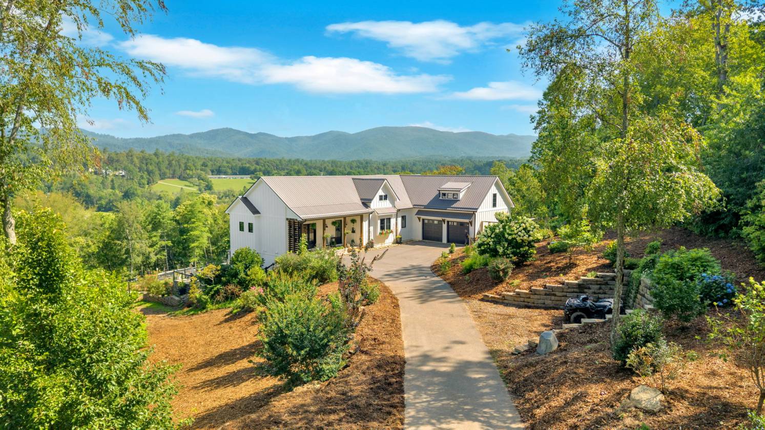 Horse Property for sale.