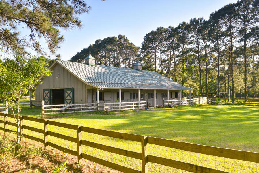 A Luxury Equestrian Waterfront Estate with Dock on a 550... Awendaw, Charleston County, South