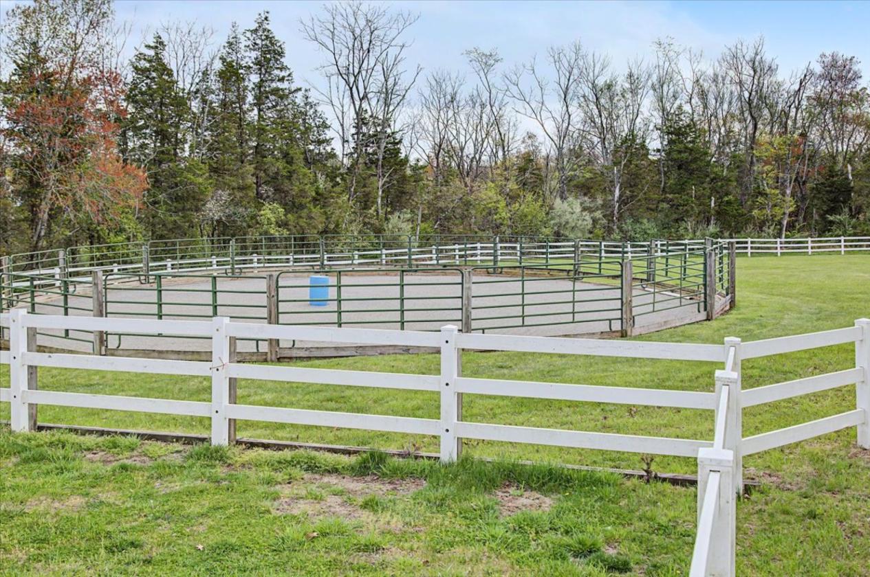 10 Acre Turnkey Hunterdon Equestrian Estate - photo 11