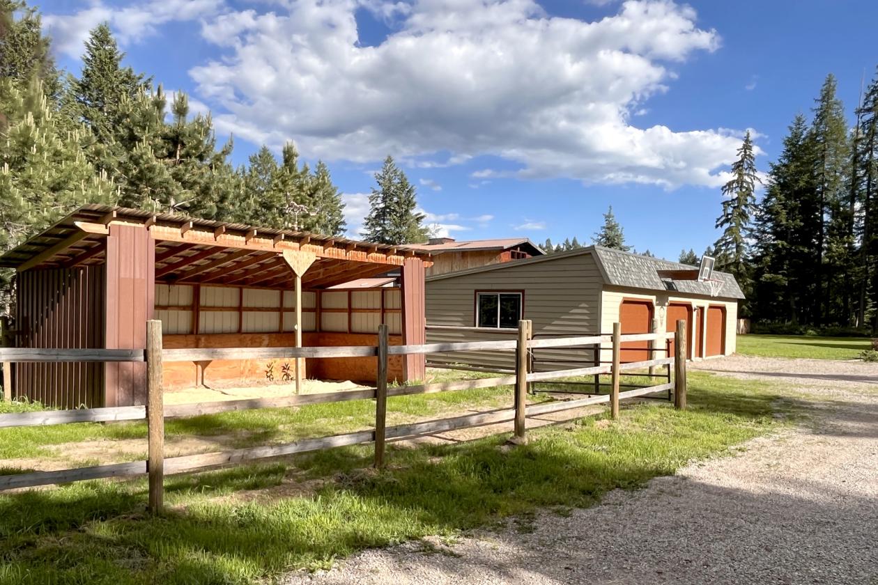 Horse Ranch Near Glacier National Park | Mountain Views! - photo 4