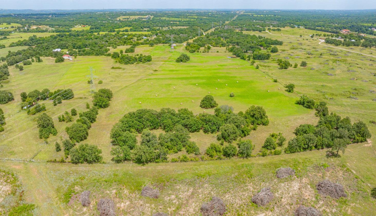 Turnkey Ranch Property With Coastal Fields!! - photo 10