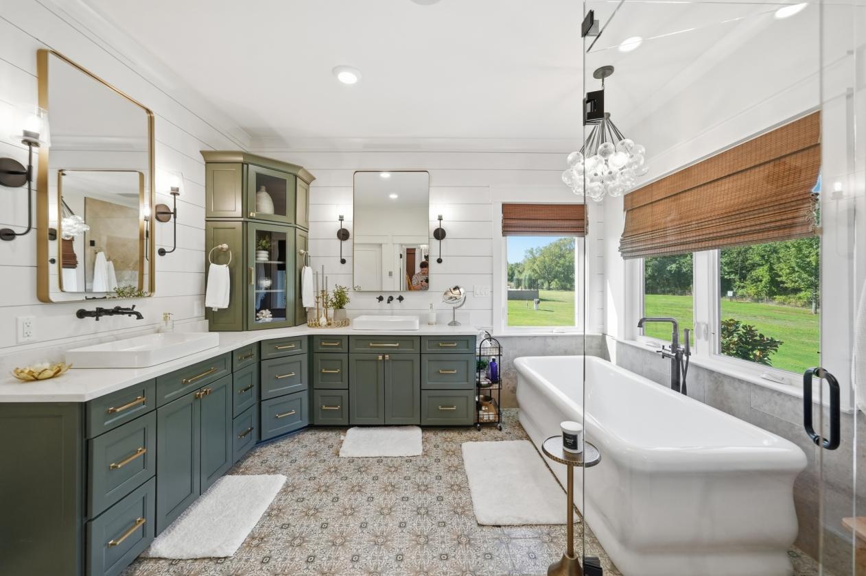 Luxury Horse Estate | Pool, Barn, Shop +28-71 Ac - photo 27