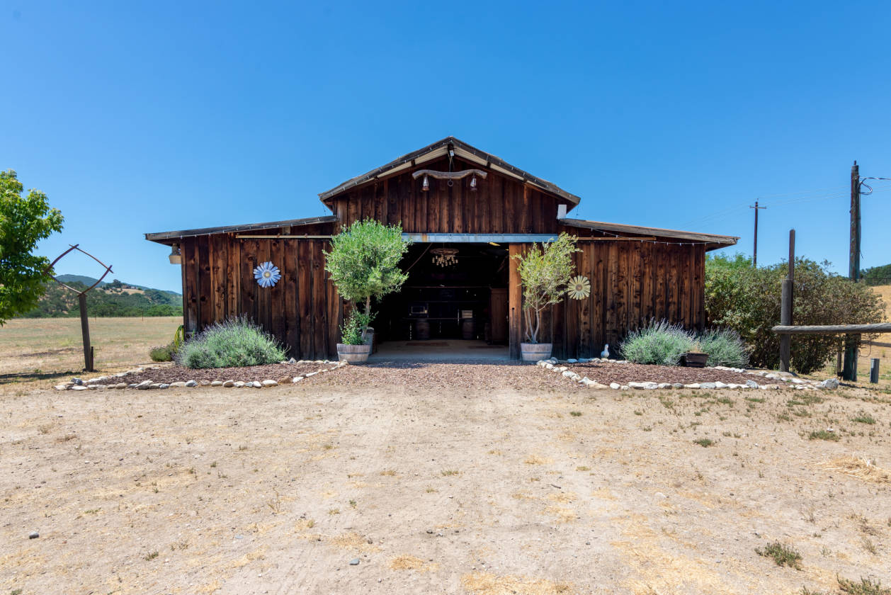 Beautiful Horse Ranch + Vacation Rentals Paso Robles, San Luis Obispo