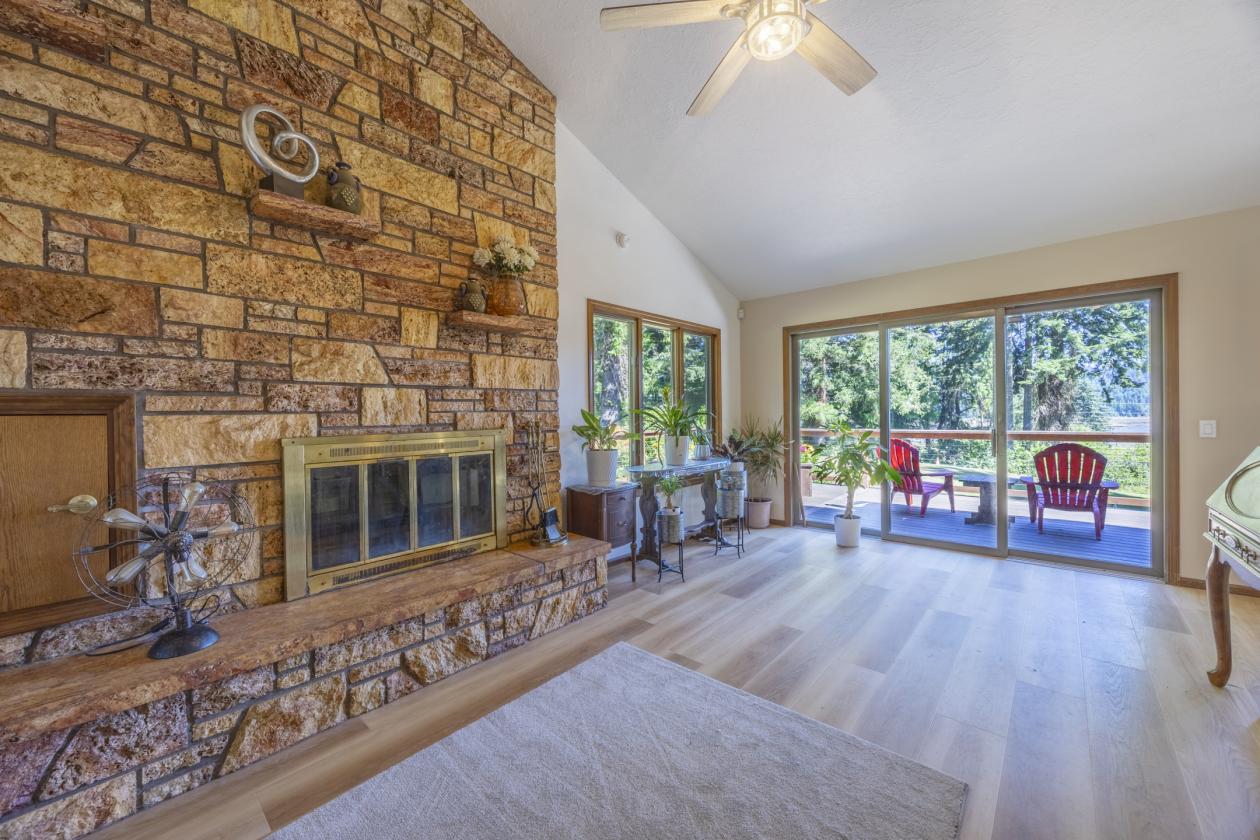 Unique Horse Property with a view of the Alsea Bay - photo 15