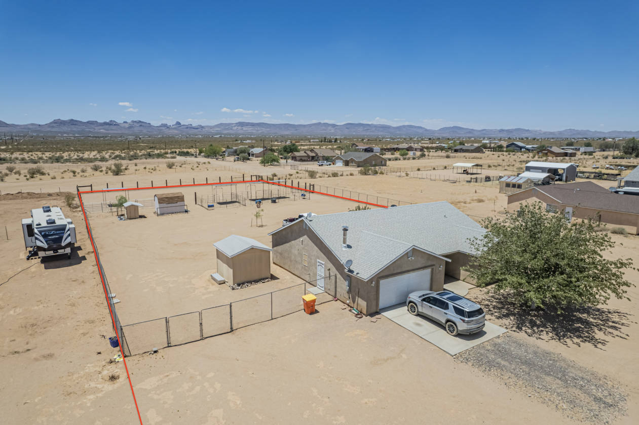 Horse Property for sale.
