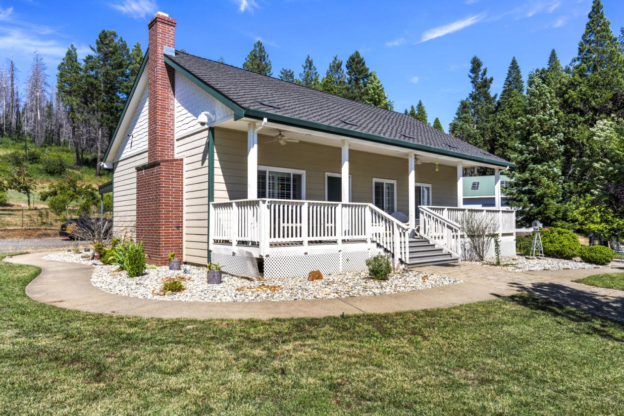 Beautiful Apple Hill Property - photo 3
