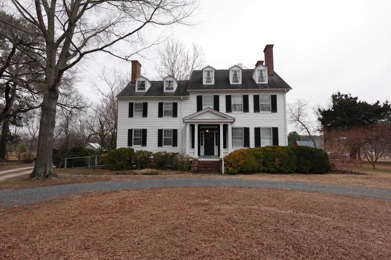 1845 Farmhouse & Exceptional Equestrian Amenities - photo 1
