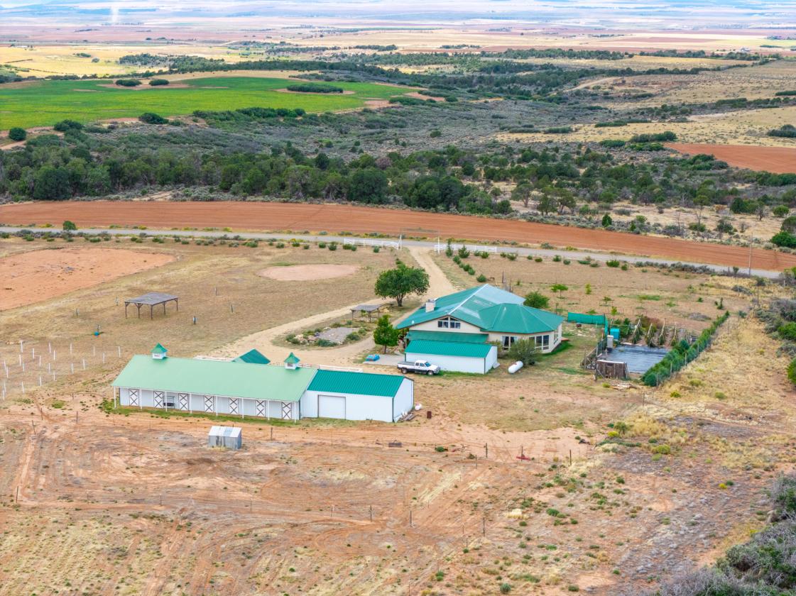 80-Acre Equestrian Ranch - photo 1