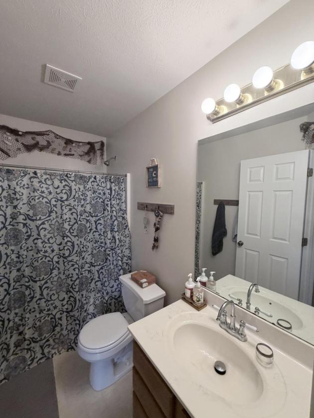 Beautiful Home on 15 Acres!! - photo 24