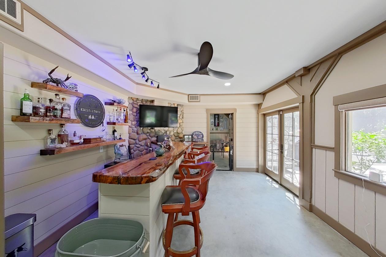 ONE-OF-A-KIND HOME IN EQUESTRIAN COMMUNITY - photo 19