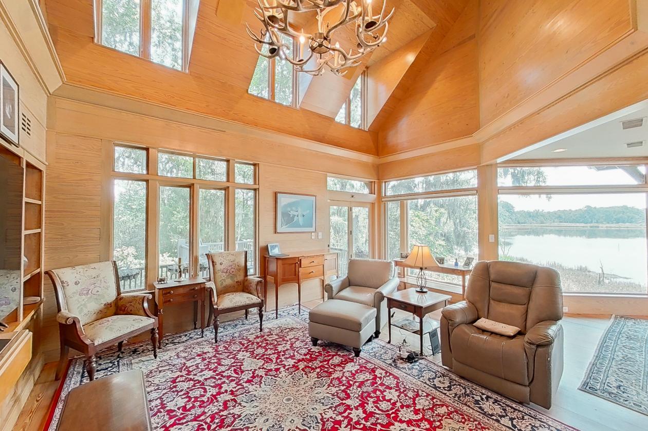 Striking Home In Brays Island Community - photo 11