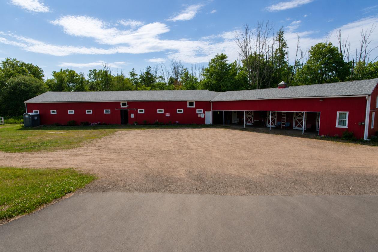 Turnkey Horse Farm on 59 Acres - photo 2