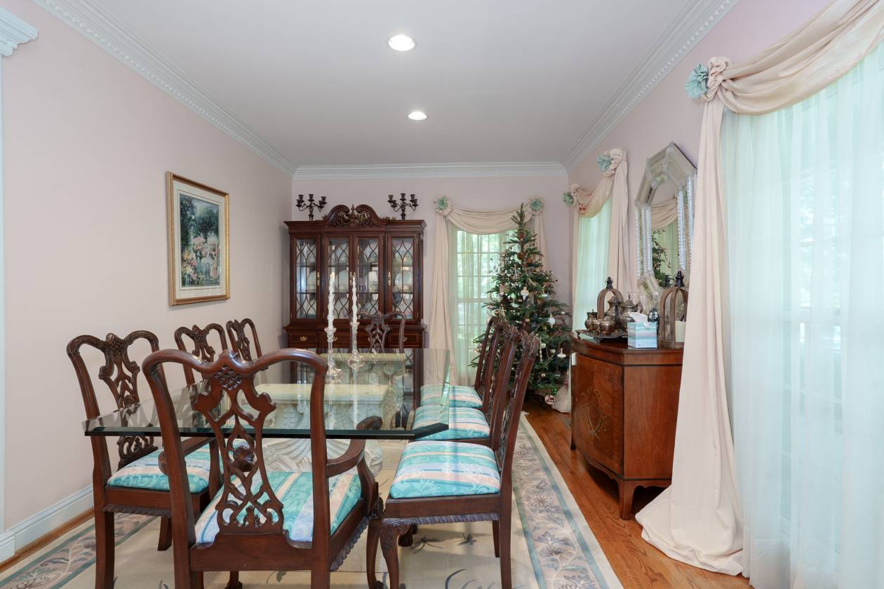 Horse property with several homes - photo 8